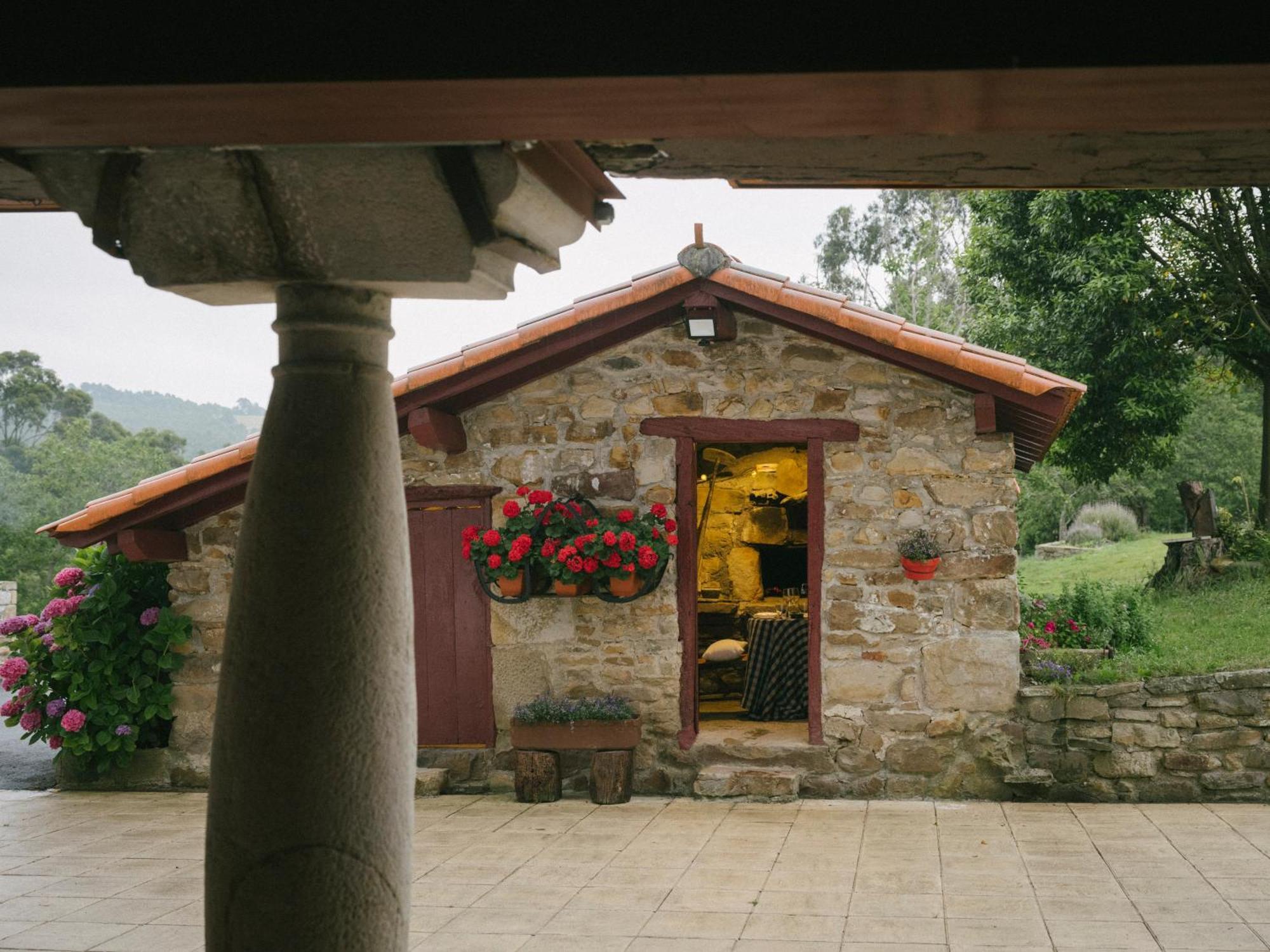 Hotel Nafarrola - Gastronomy & Wine (Adults Only) Bermeo Zewnętrze zdjęcie